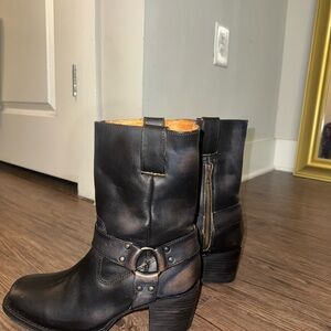 FREEBIRD DARCY BLACK 9